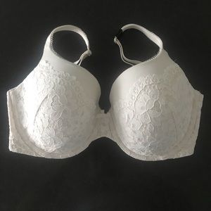 Victoria Secret Body By Victoria Bra 34DDD Ivory